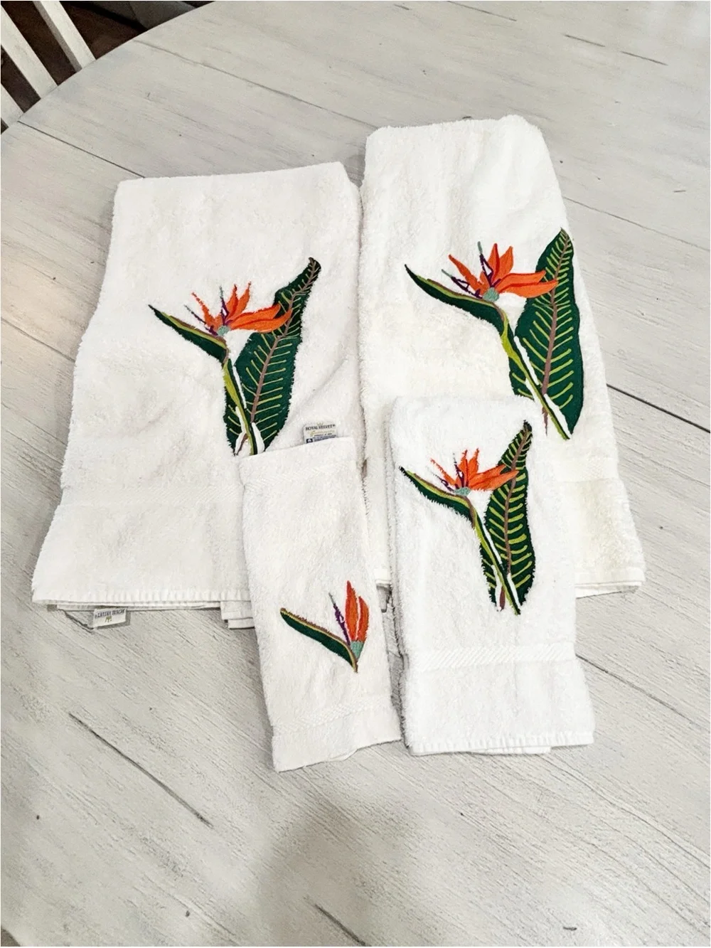 Vtg PALMER SMITH LINENS Set Of 4 Custom Embroidered Towels Bird Of Paradise
